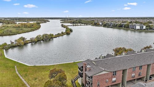 apt-102-18800 Egret Bay Blvd, Houston, TX, 77058-3288 | Card Image