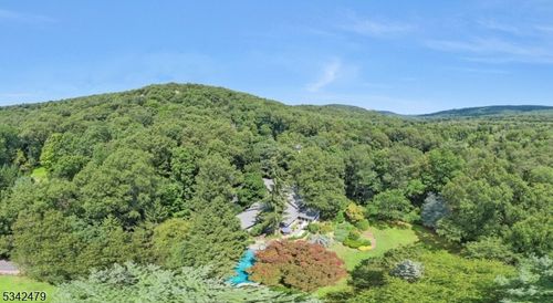 21 Midvale Mountain Rd, Mahwah, NJ, 07430-2709 | Card Image