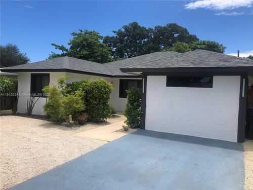 0-1418 Nw 11th St, Fort Lauderdale, FL, 33311-6111 | Card Image