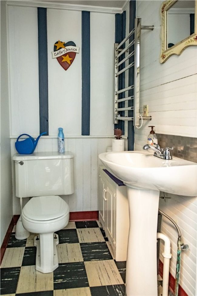 94 Main St, House other with 3 bedrooms, 3 bathrooms and null parking in Stamford NY | Image 8
