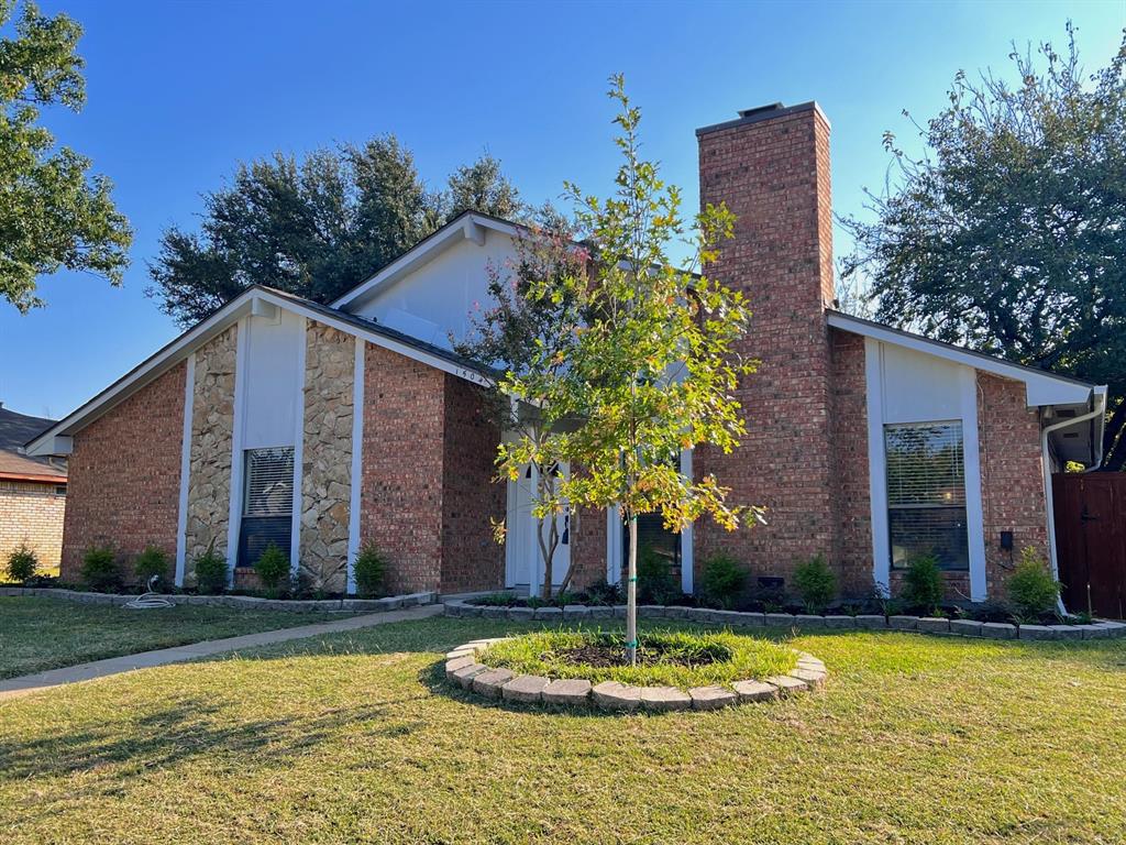 Versailles Dr, Richardson, TX 75081