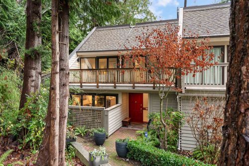 25-4957 Marine Dr, West Vancouver, BC, V7W2P5 | Card Image