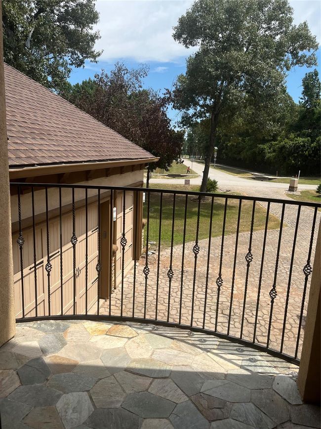 Loggia on way to 2nd floor | Image 26