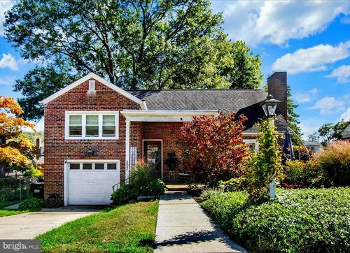 803 N 25th St, Mount Penn, PA, 19606-1409 | Card Image