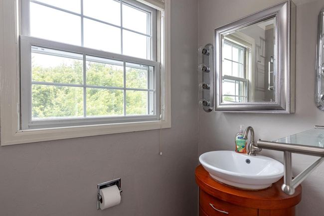 11 Meadowbrook Court, House other with 5 bedrooms, 5 bathrooms and null parking in GRAND CHUTE WI | Image 34