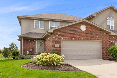 9437 Parkwood Ln, Tinley Park, IL, 60487-4414 | Card Image