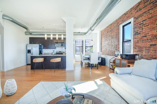 unit-3m-881 Lafayette Blvd, Bridgeport, CT, 06604-4724 | Card Image