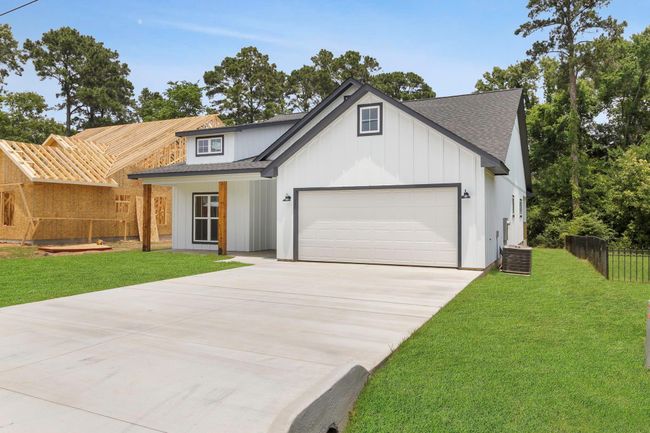 611 Bridgeview Dr, House other with 3 bedrooms, 2 bathrooms and 2 parking in Onalaska TX | Image 4