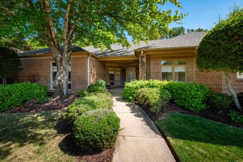 51 Hunters Green Cir, Little Rock, AR, 72211-2286 | Card Image