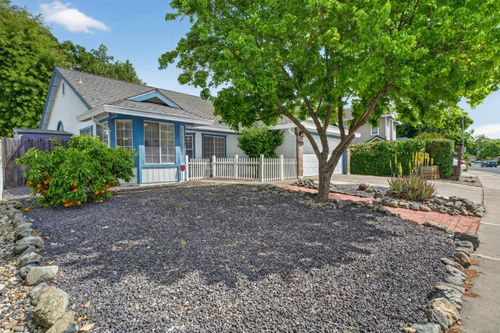 5609 Laguna Quail Way, Elk Grove, CA, 95758-5710 | Card Image