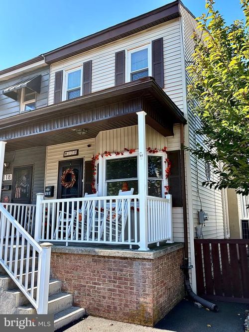 120 N 4th St, FRACKVILLE, PA, 17931-1108 | Card Image
