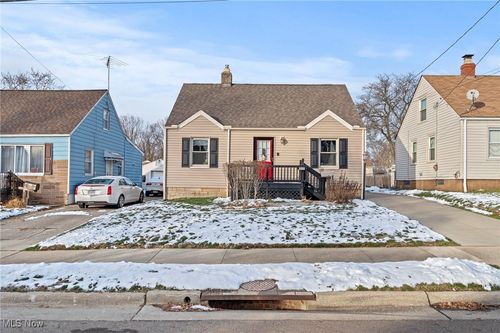 809 Austin Ave, Akron, OH, 44306-2756 | Card Image