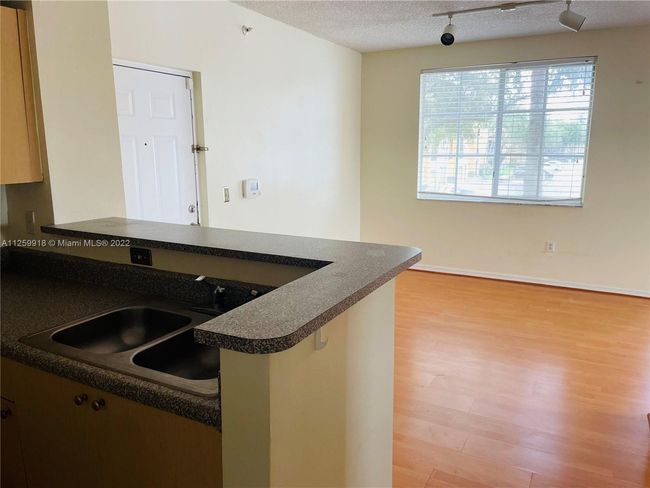 APT-201 - 2201 W Preserve Way, Condo with 1 bedrooms, 1 bathrooms and null parking in Miramar FL | Image 7