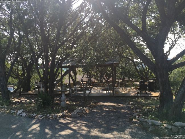 208 Scenic Mountain Dr, House other with 2 bedrooms, 3 bathrooms and null parking in Lakehills TX | Image 51