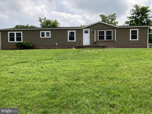 1054 Heather Dr, CHAMBERSBURG, PA, 17202-3028 | Card Image