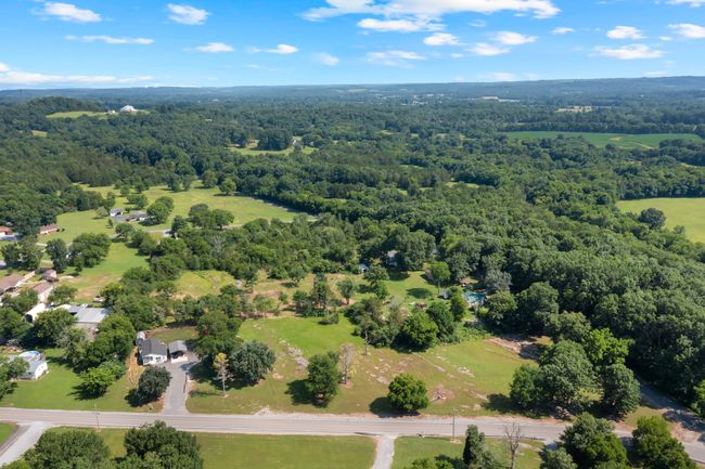 315 Woodland Dr, House other with 2 bedrooms, 1 bathrooms and 6 parking in Shelbyville TN | Image 5