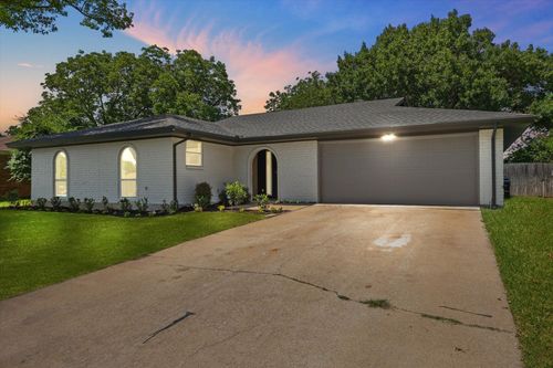 4108 Alicante Ave, Fort Worth, TX, 76133-5504 | Card Image