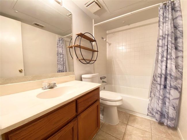 UNIT-903 - 10555 Turtlewood Ct, Townhouse with 2 bedrooms, 2 bathrooms and null parking in Houston TX | Image 15