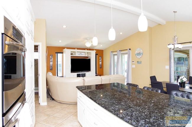 502 W Clam Cir, House other with 2 bedrooms, 3 bathrooms and null parking in Port Isabel TX | Image 20