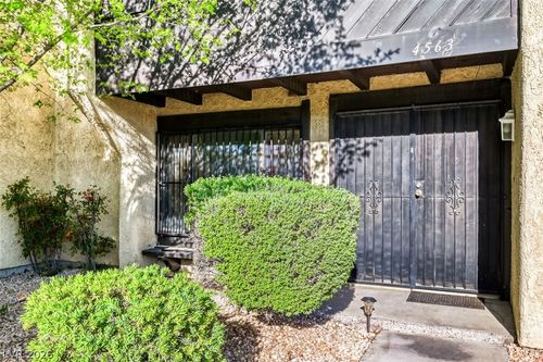 4563 Kenmare Way, Las Vegas, NV, 89121-5740 | Card Image