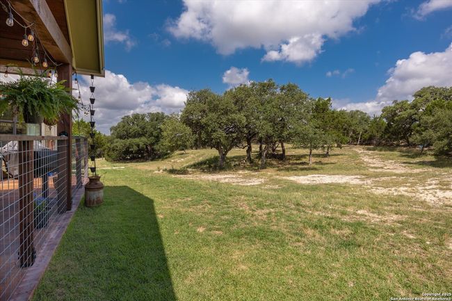 122 Twisting Oak Ct, House other with 4 bedrooms, 3 bathrooms and null parking in Pipe Creek TX | Image 37