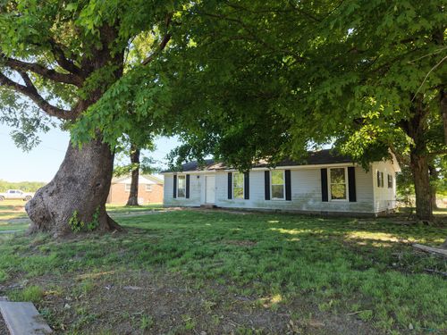 2040 Collinwood Hwy, Collinwood, TN, 38450-5606 | Card Image