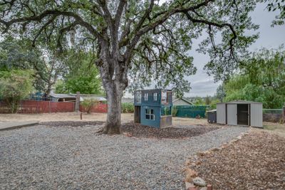 576 Ridge Road, House other with 4 bedrooms, 2 bathrooms and 2 parking in Redding CA | Image 3