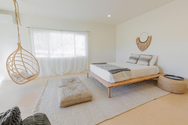 guest room 2 | Image 36