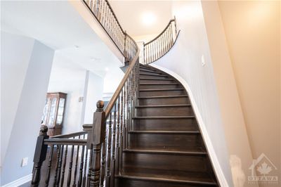 229 Kiwanis Crt, House other with 5 bedrooms, 4 bathrooms and 4 parking in Ottawa ON | Image 3