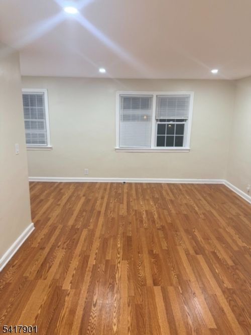 apt-2l-1024 Thompson Ave, Roselle, NJ, 07203-2270 | Card Image