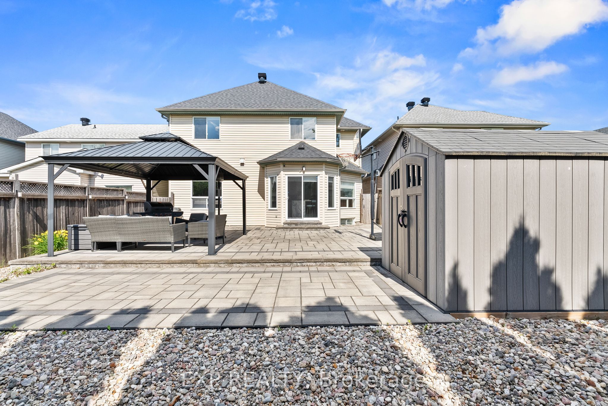 Residential in Barrhaven 5