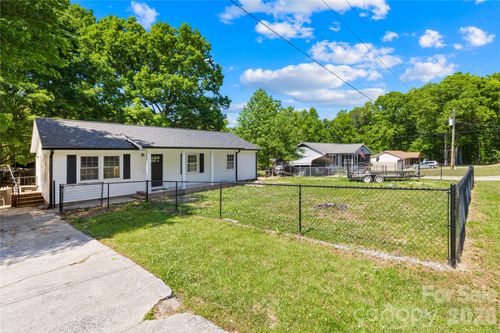4307 Freeport Dr, Gastonia, NC, 28052-8724 | Card Image