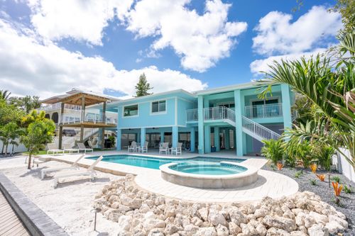 398 70th Street Gulf, Marathon, FL, 33050-2828 | Card Image