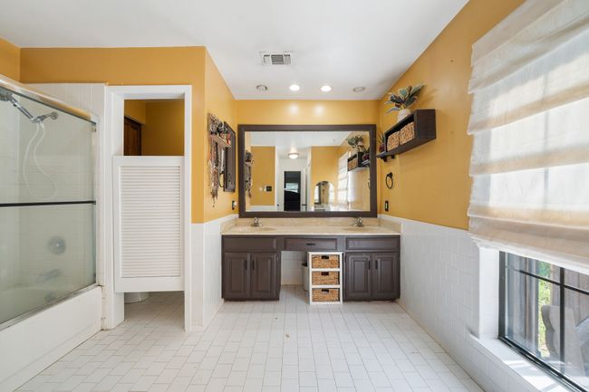 Primary En suite bath | Image 16