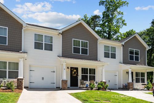 10 Chambers Garden Dr, Arden, NC, 28704-1290 | Card Image
