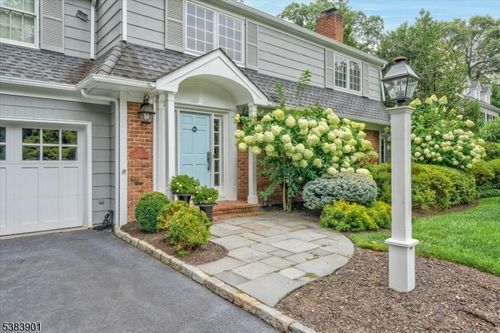 11 Dellwood Ave, Chatham, NJ, 07928-1701 | Card Image