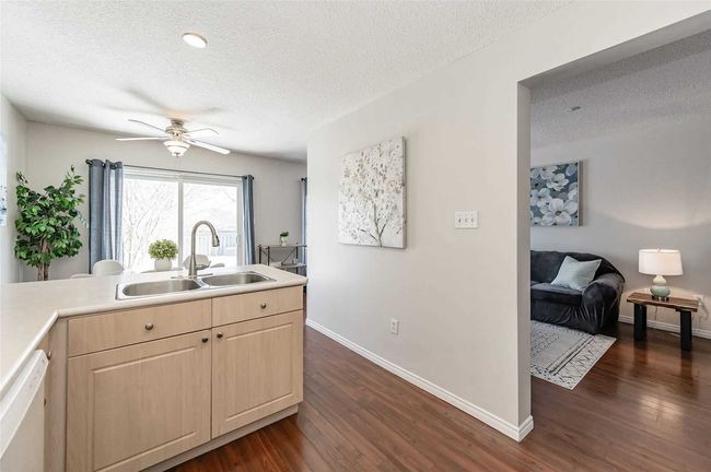 9 Crawford Cres, House attached with 3 bedrooms, 2 bathrooms and 3 parking in Cambridge ON | Image 12
