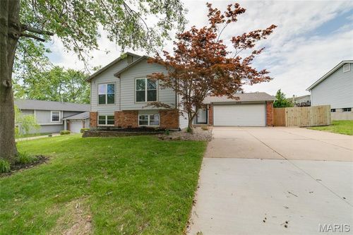 1113 Spencer Rd, Saint Peters, MO, 63376-4674 | Card Image