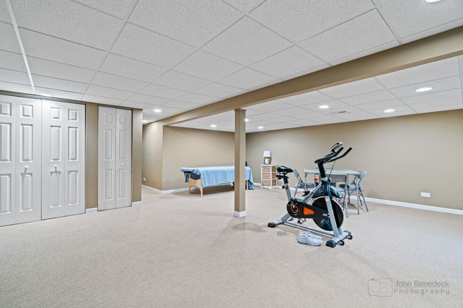 2091 Willow Run, Townhouse with 3 bedrooms, 3 bathrooms and 2 parking in Wheaton IL | Image 24