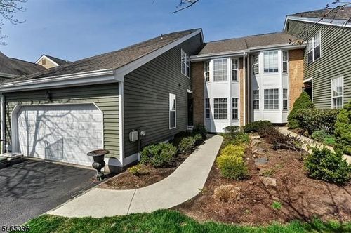 252 Crescenzi Ct, West Orange, NJ, 07052-4137 | Card Image