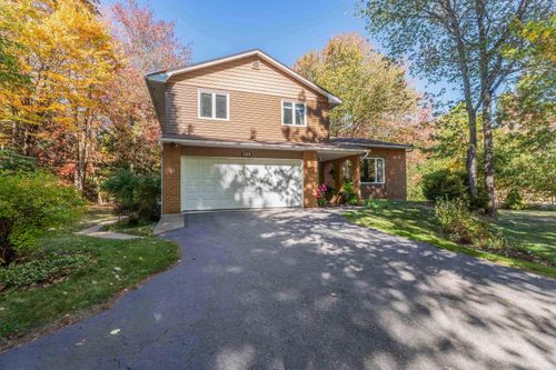 103 Elizabeth Dr, Highbury, NS, B4N0K2 | Card Image