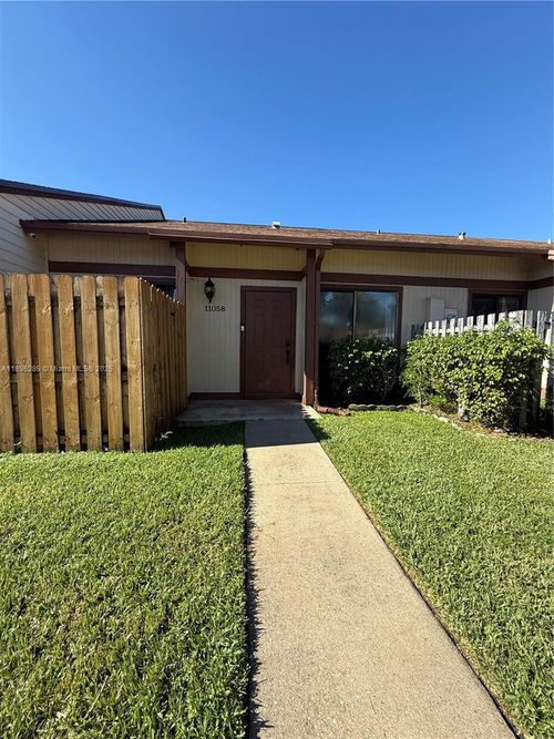 11058 Nw 38th St, Sunrise, FL, 33351-7525 | Card Image