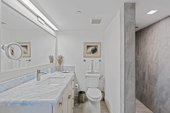 APT-1902 - 1900 Consulate Pl, Condo with 2 bedrooms, 2 bathrooms and null parking in West Palm Beach FL | Image 30