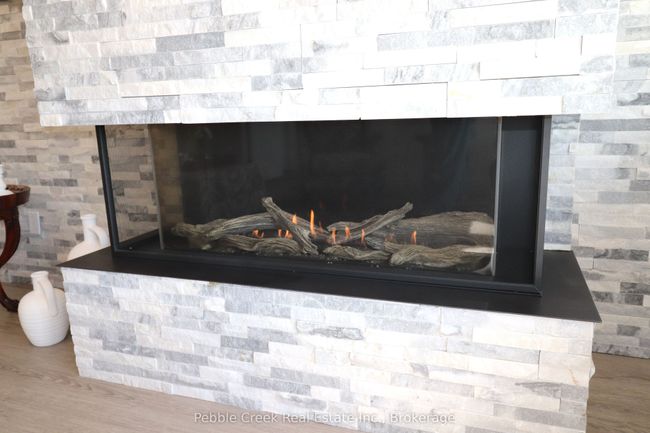215 Lake Breeze Dr, House other with 2 bedrooms, 2 bathrooms and 2 parking in Goderich ON | Image 14