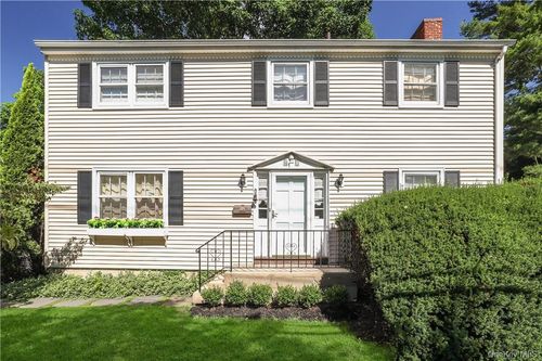 47 Wendt Ave, Larchmont, NY, 10538-2811 | Card Image