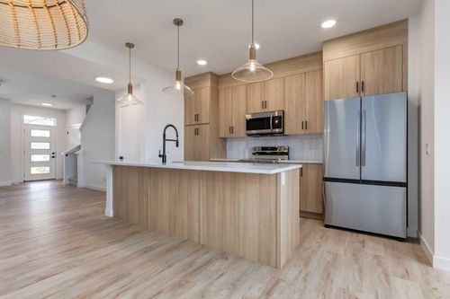 7122 Rangeview Avenue Se, Calgary, AB, T3S0S7 | Card Image