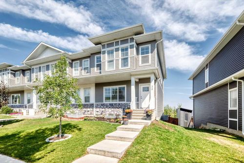 449 W Lakeview Dr, Chestermere, AB, T1X2A4 | Card Image
