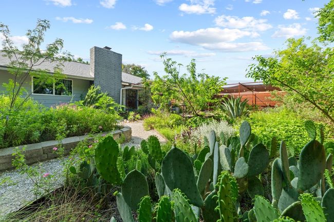 Make this home your own personal oasis! | Image 39