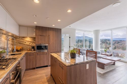 1702-680 Seylynn Cres, North Vancouver, BC, V7J0B5 | Card Image