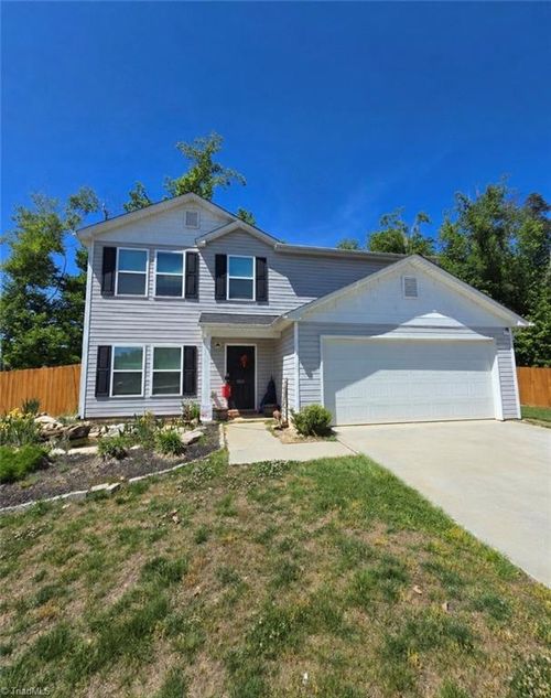 1511 Oriole Dr, Asheboro, NC, 27203-2723 | Card Image